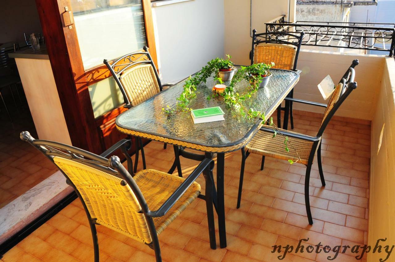 חאניה Alexandra'S Art Apartment מראה חיצוני תמונה